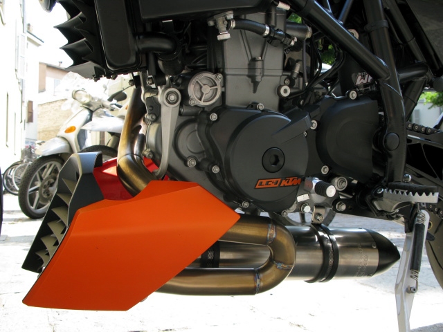 Exhaust compatible with Ktm Duke 690 2008-2011, Gpe Ann. titanium, full system exhaust legal for UK and non-EU countries including removable db killer 