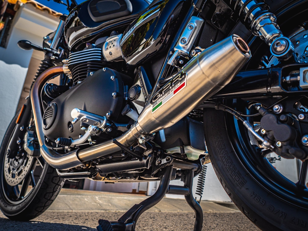 Exhaust compatible with Triumph Street Twin 900 2015-2019, Deeptone Inox, Dual Homologated legal slip-on exhaust including removable db killers and link pipes 