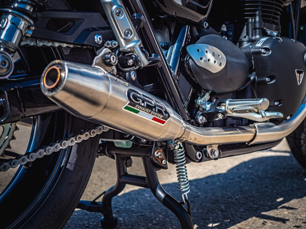 Exhaust compatible with Triumph Street Twin 900 2015-2019, Deeptone Inox, Dual Homologated legal slip-on exhaust including removable db killers and link pipes 