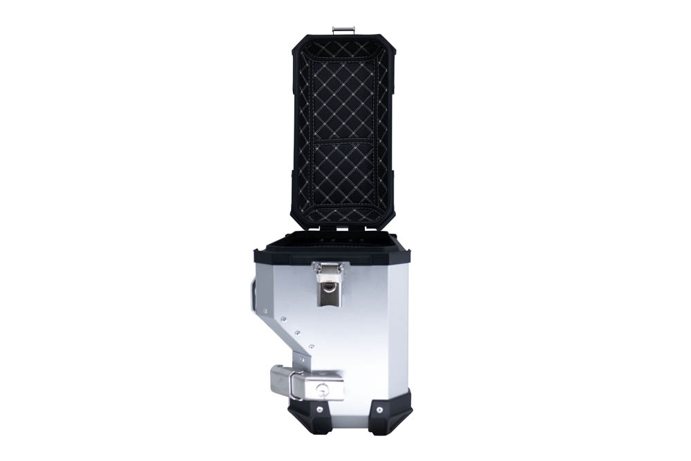 GPR TECH Pair of side cases aluminum made with contoured right side,no rack included, silver color  Capacity 38 LT. + 32 LT.
