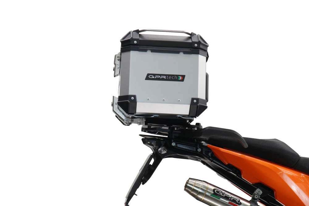 Top case GPR TECH compatible with  Ktm Lc 8 Adventure 1190 2013/2016 e3 GPR TECH Top case in aluminum, silver color with specific plate included Capacity 45 LT.