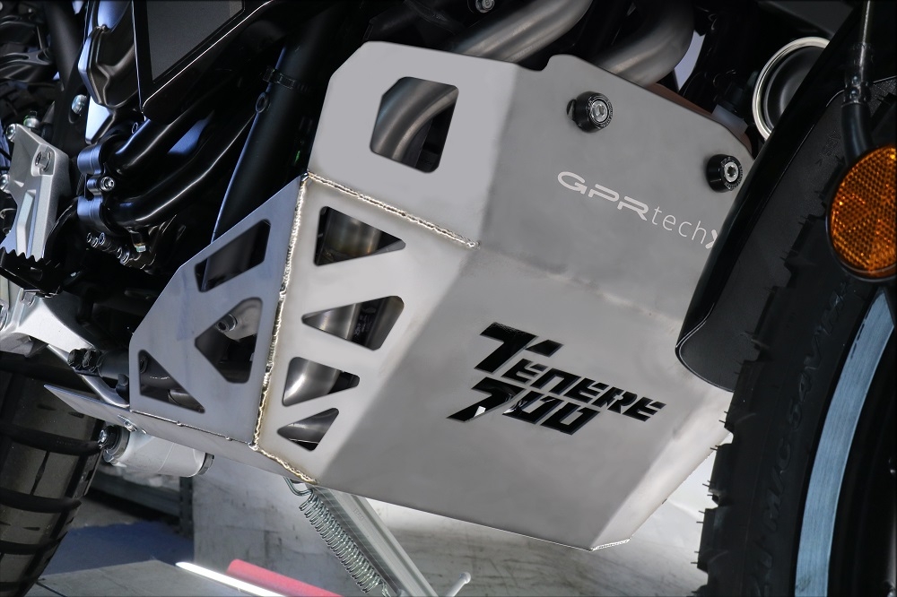 Exhaust compatible with Yamaha Tenere 700 2021-2024, Decatalizzatore + Paracoppa Titanio, Decat pipe more titanium skid plate 