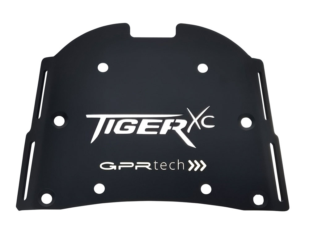 Top case GPR TECH compatible with  Triumph Tiger 800 2011/2016 e3 GPR TECH Top case in aluminum, black color with specific plate included Capacity 45 LT.
