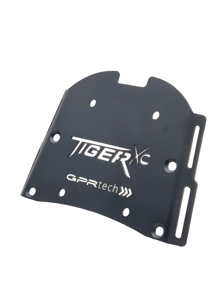 Top case GPR TECH compatible with  Triumph Tiger 800 2011/2016 e3 GPR TECH Top case in aluminum, black color with specific plate included Capacity 45 LT.