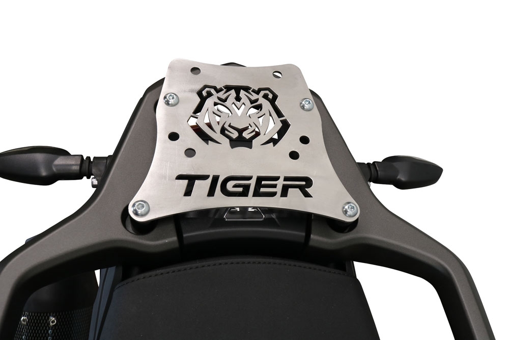 Top case GPR TECH compatible with  Triumph Tiger 900 2020/2023 e5 GPR TECH Top case in aluminum, black color with specific plate included Capacity 55 LT.