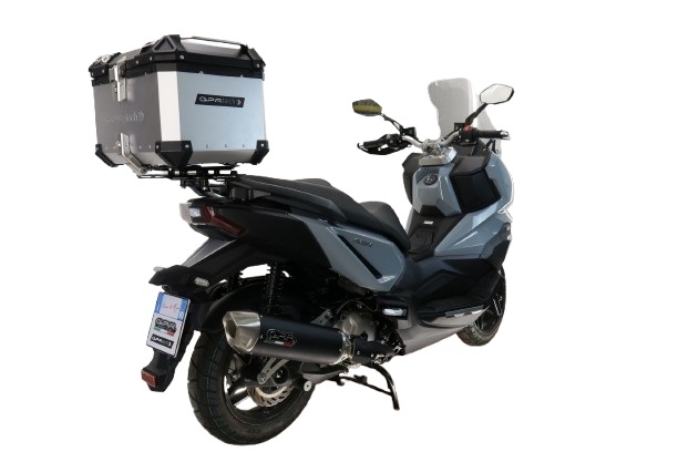 Top case GPR TECH compatible with  Bmw G 310 Gs 2017/2021 e4 GPR TECH Top case in aluminum, silver color with specific plate included Capacity 45 LT.