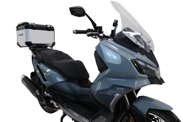 Top case GPR TECH compatible with  Bmw G 310 Gs 2017/2021 e4 GPR TECH Top case in aluminum, silver color with specific plate included Capacity 45 LT.