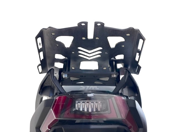 Top case GPR TECH compatible with  Bmw G 310 Gs 2017/2021 e4 GPR TECH Top case in aluminum, silver color with specific plate included Capacity 26 LT.